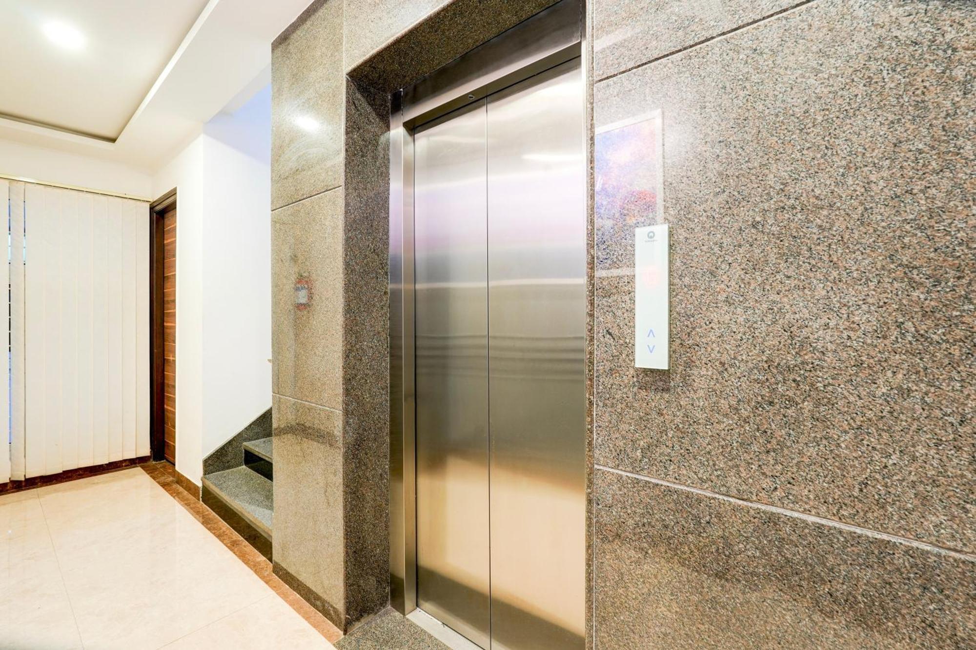 Super Townhouse Oak Aecs Formerly Bangalore Times Ngoại thất bức ảnh