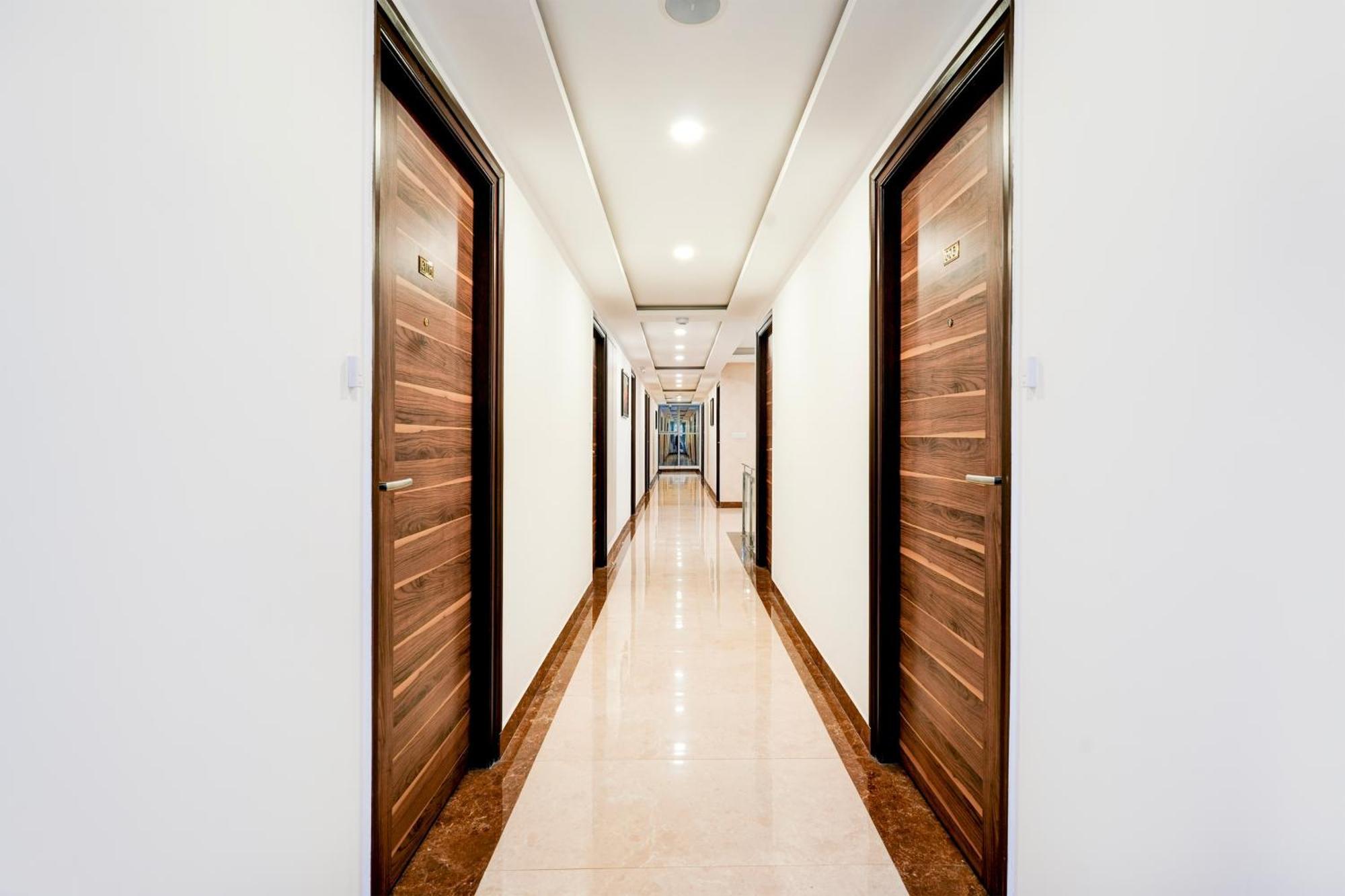 Super Townhouse Oak Aecs Formerly Bangalore Times Ngoại thất bức ảnh