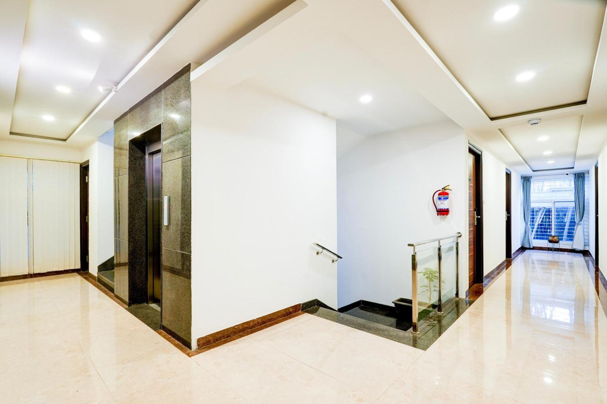 Super Townhouse Oak Aecs Formerly Bangalore Times Ngoại thất bức ảnh