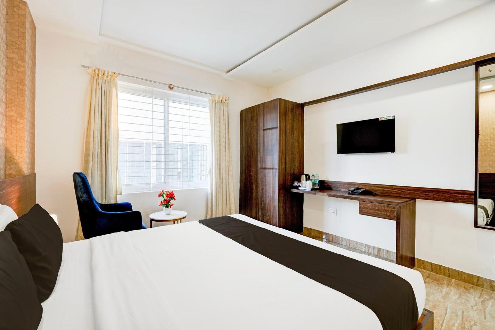 Super Townhouse Oak Aecs Formerly Bangalore Times Ngoại thất bức ảnh