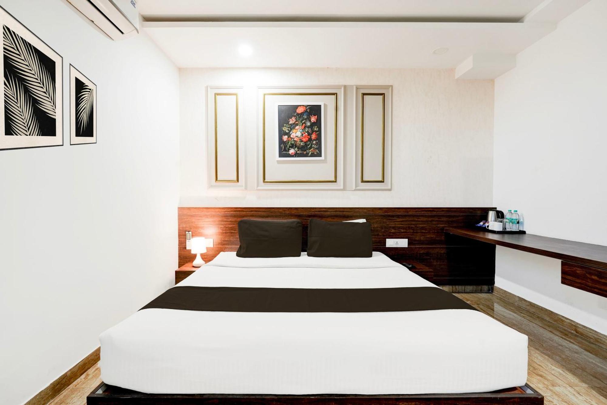 Super Townhouse Oak Aecs Formerly Bangalore Times Ngoại thất bức ảnh